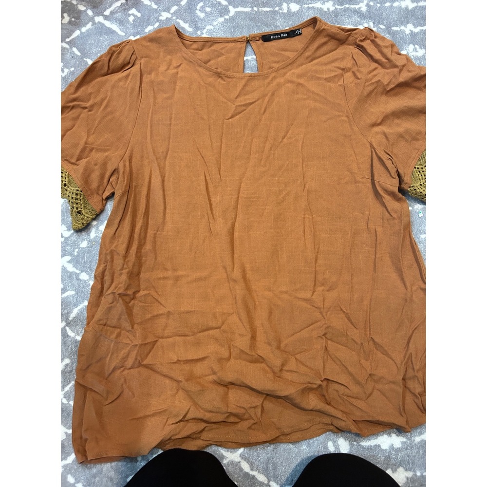 Doe & Rae Womens Top Size L Brown Crochet Sleeve Round Neck Casual Blouse‎